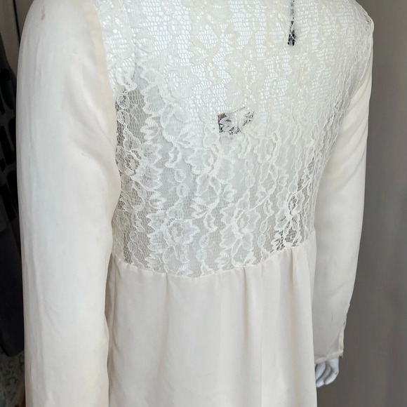 Bundle of 4 women’s blouses Zara, August Silk, Timing - Picture 7 of 11